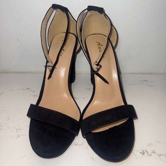 Women's Open Toe Ankle Strap Chunky Heel Sandals Classic Black Size 8 - Picture 1 of 15
